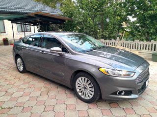 Ford Fusion foto 2