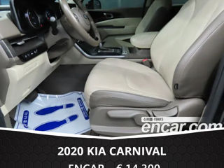 KIA Carnival foto 3