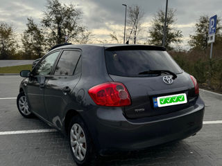 Toyota Auris foto 4