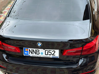 BMW 5 Series foto 6