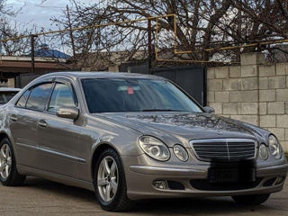 Mercedes E-Class foto 5