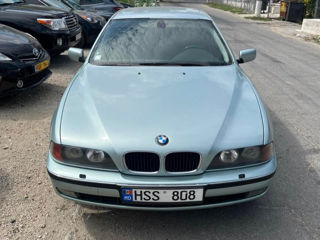 BMW 5 Series foto 5