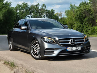 Mercedes E-Class foto 0
