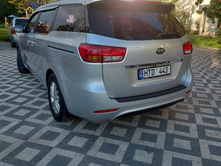 KIA Carnival foto 4