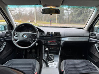 BMW 5 Series foto 3