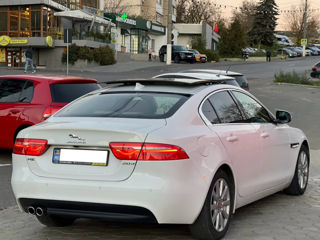 Jaguar XE foto 6