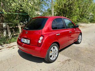 Nissan Micra foto 4