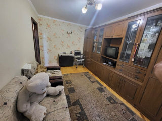 Apartament cu 3 camere, 60 m², Botanica, Chișinău foto 3