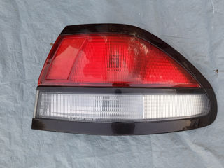 Se vinde stopul din spate drepta mazda 626 V ( R )