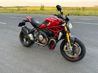 Ducati Monster 1200S foto 1