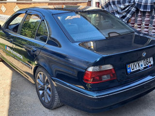 BMW 5 Series foto 7