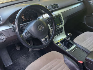 Volkswagen Passat foto 8