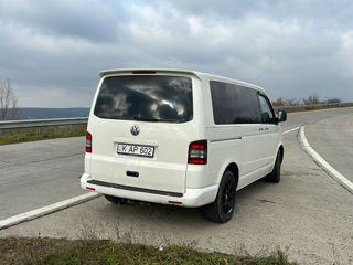 Volkswagen Caravelle foto 2