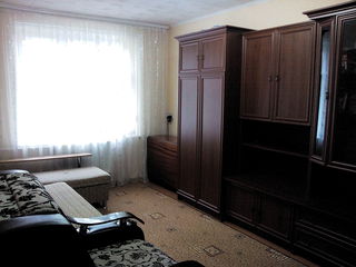 Vand apartament cu o camera, cladirea se afla fata in fata cu liceul Mihai Eminescu foto 2