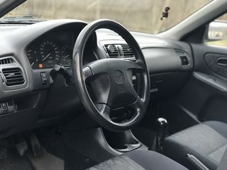 Mazda 626 foto 1