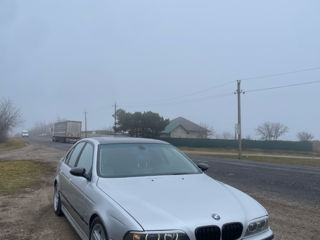 BMW 5 Series foto 4