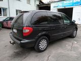 Chrysler Voyager foto 2