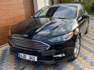 Ford Fusion foto 2