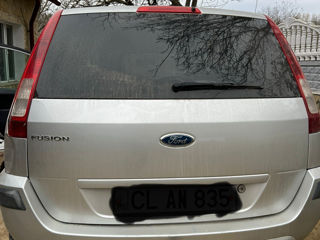 Ford Fusion foto 5