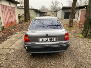 Opel Astra foto 2