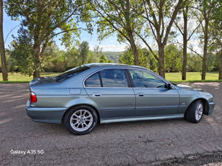 BMW 5 Series foto 5