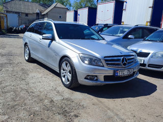 Mercedes C-Class foto 1