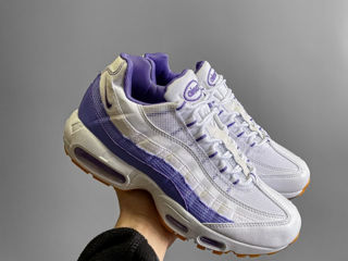 Nike Air Max 95 White/Violet foto 2