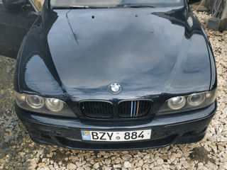 BMW 5 Series foto 1