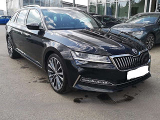 Skoda Superb foto 2