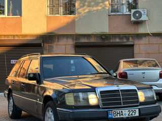 Mercedes Series (W124)