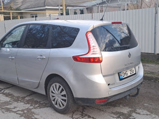 Renault Grand Scenic foto 8