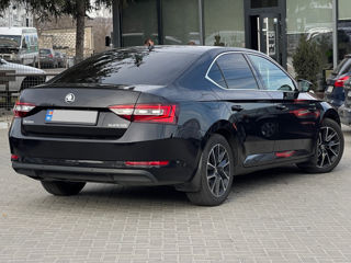 Skoda Superb foto 3