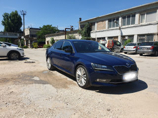 Skoda Superb foto 2