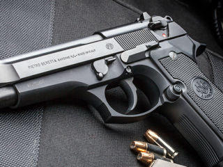 Куплю пистолет Beretta 92  ,CZ 75 , Sig Sauer ,H&K .калибр 9х19