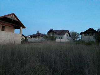 Vind teren cu vedere panoramica,8500 euro, pentru constructia casei, 20 km pina la Chisinau foto 2