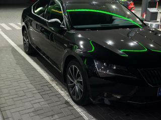 Skoda Superb foto 2