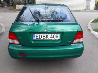 Hyundai Accent foto 5