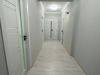 Apartament 3 odăi + Terasa 83m2, Ialoveni foto 3