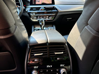 BMW 5 Series foto 6