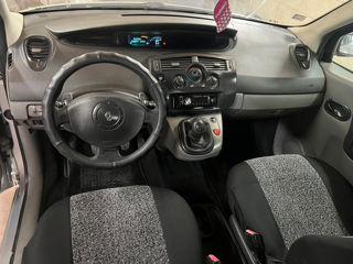 Renault Grand Scenic foto 8