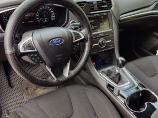 Ford Mondeo foto 6