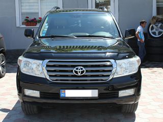 Toyota Land Cruiser foto 1