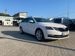 Skoda Octavia foto 1