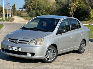 Toyota Yaris foto 2