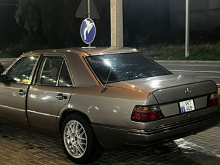 Mercedes E-Class foto 4