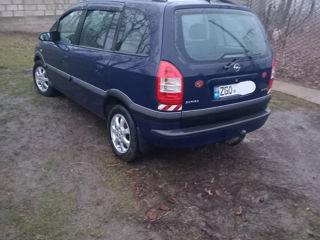 Opel Zafira foto 6