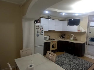 Apartament cu 2 camere, 81 m², Râșcani, Chișinău foto 3