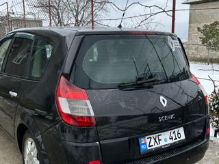 Renault Grand Scenic foto 3