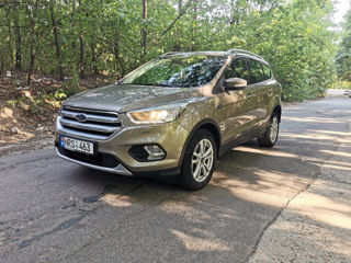 Ford Kuga foto 2