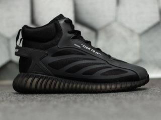 Adidas Yeezy Boost 350 High Black cu blana